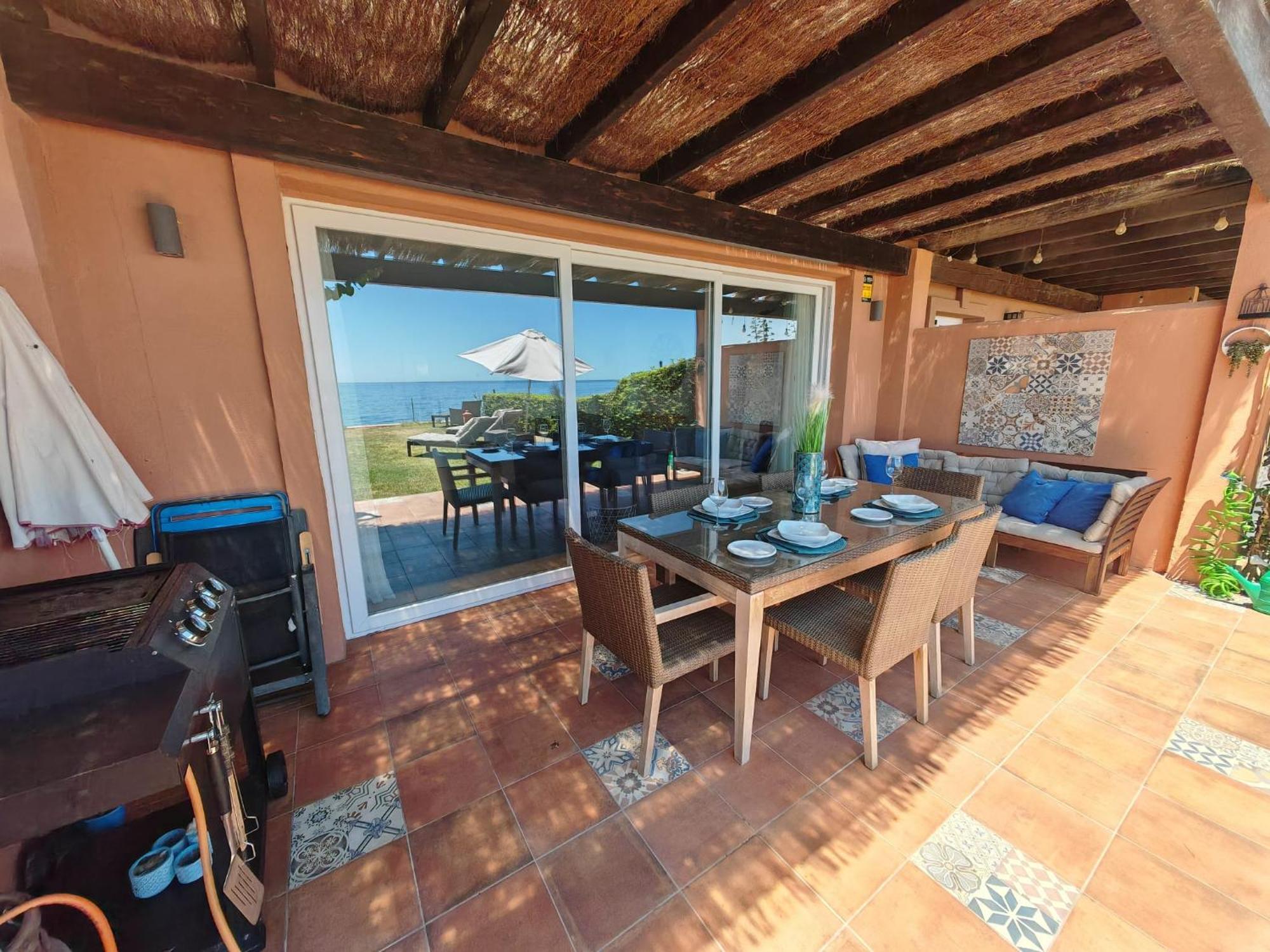 Beachfront Townhouse Сasa de vacaciones